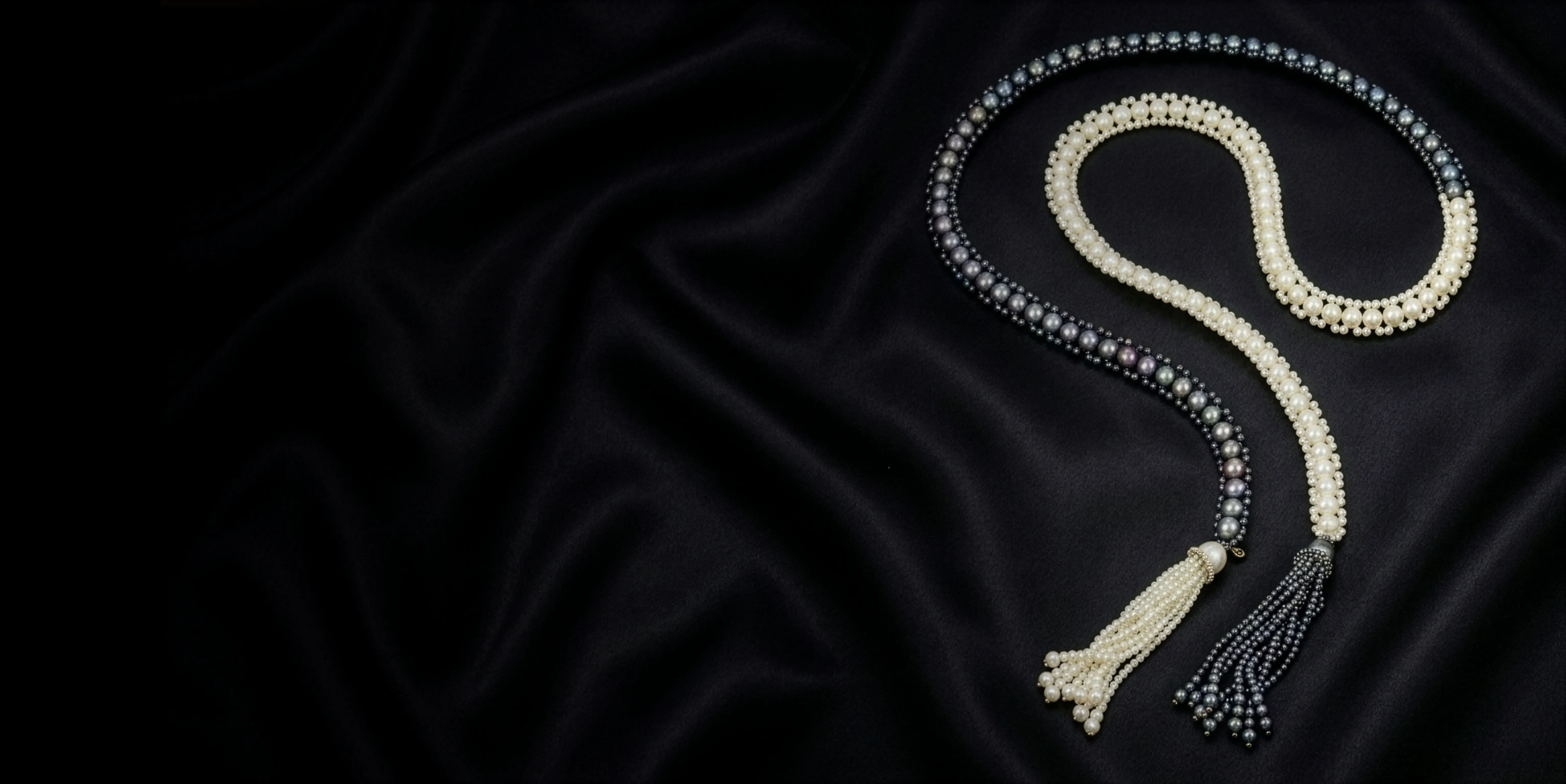 Luxury Pearl Jewelry Model