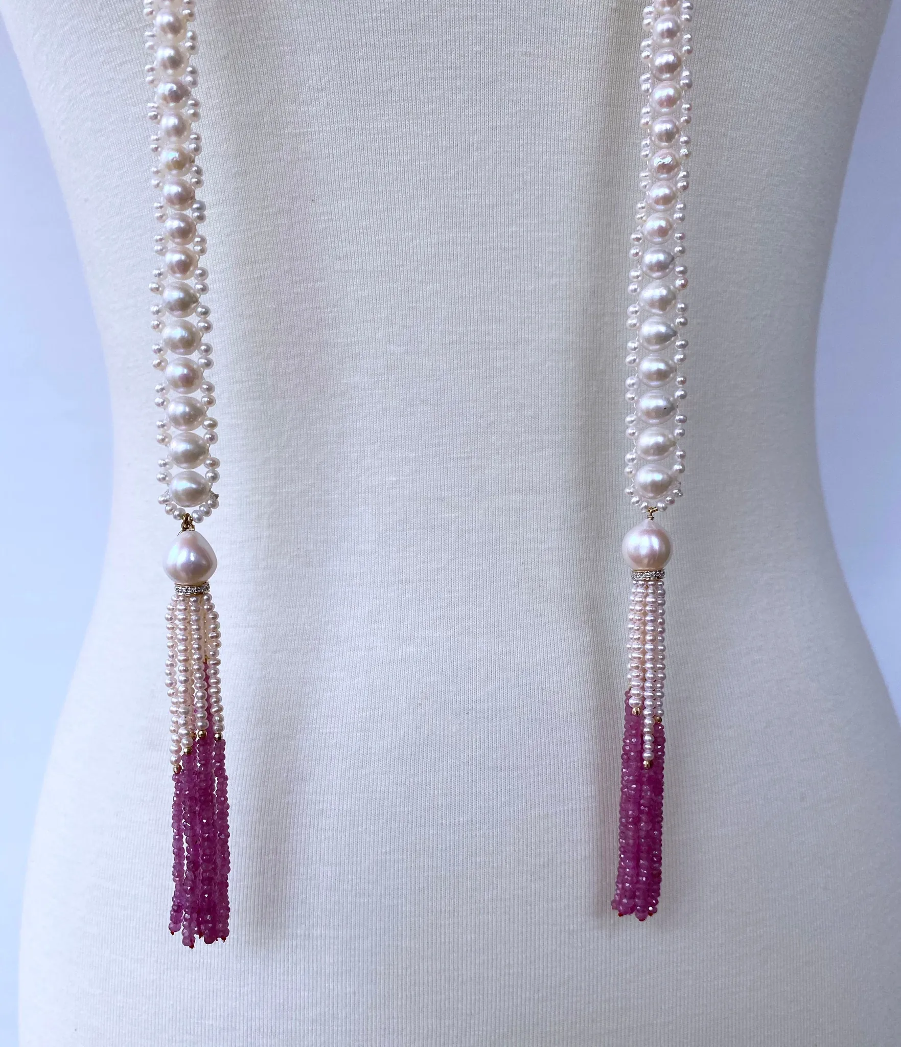 Graduate Pearl Sautoir with Pink Sapphire Tassels and 14k Yellow Gold - Image 4
