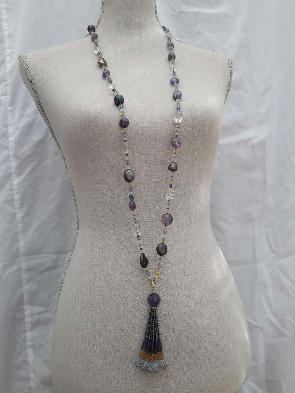 Black Pearl Sautoir with Semi-Precious Beads, gold parts and tassel - Image 7
