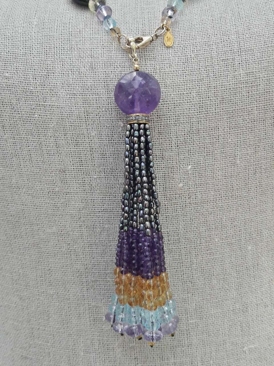 Black Pearl Sautoir with Semi-Precious Beads, gold parts and tassel - Image 19