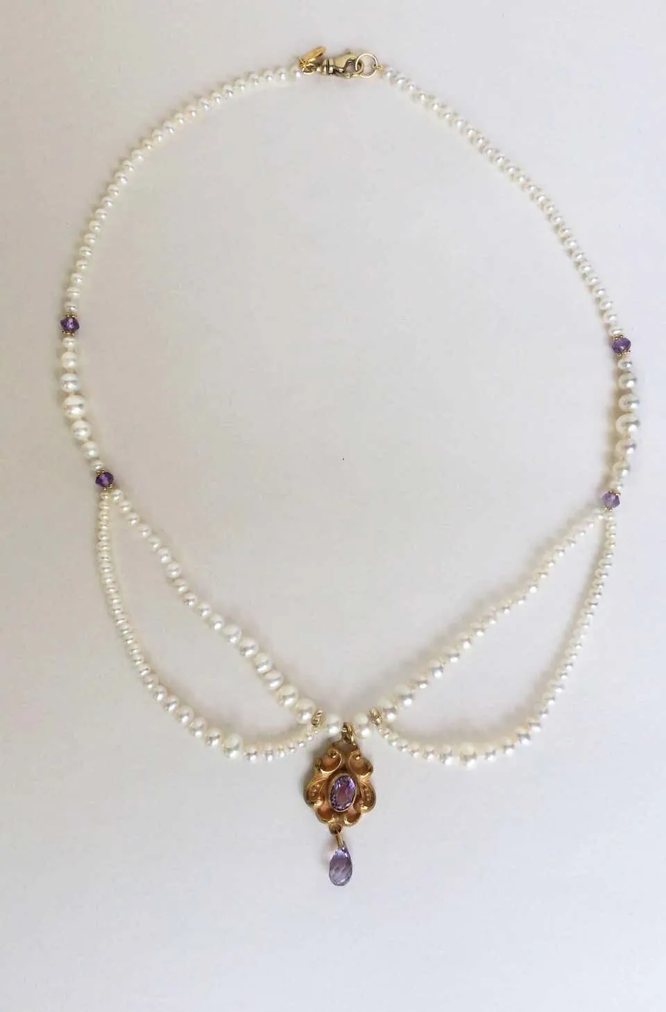 Marina J Graduated Pearl and Amethyst Necklace with Vintage Gold Pendant - Image 3
