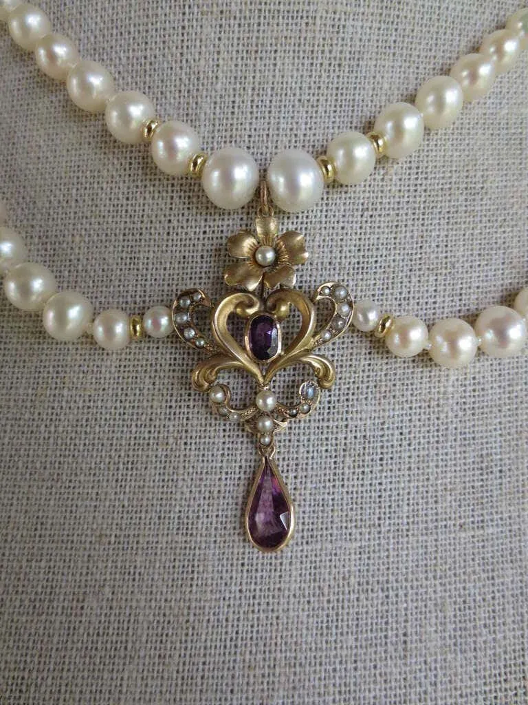 Marina J. Graduated Pearl Necklace with Gold Vintage Pendant & 14K Gold Clasp - Image 4