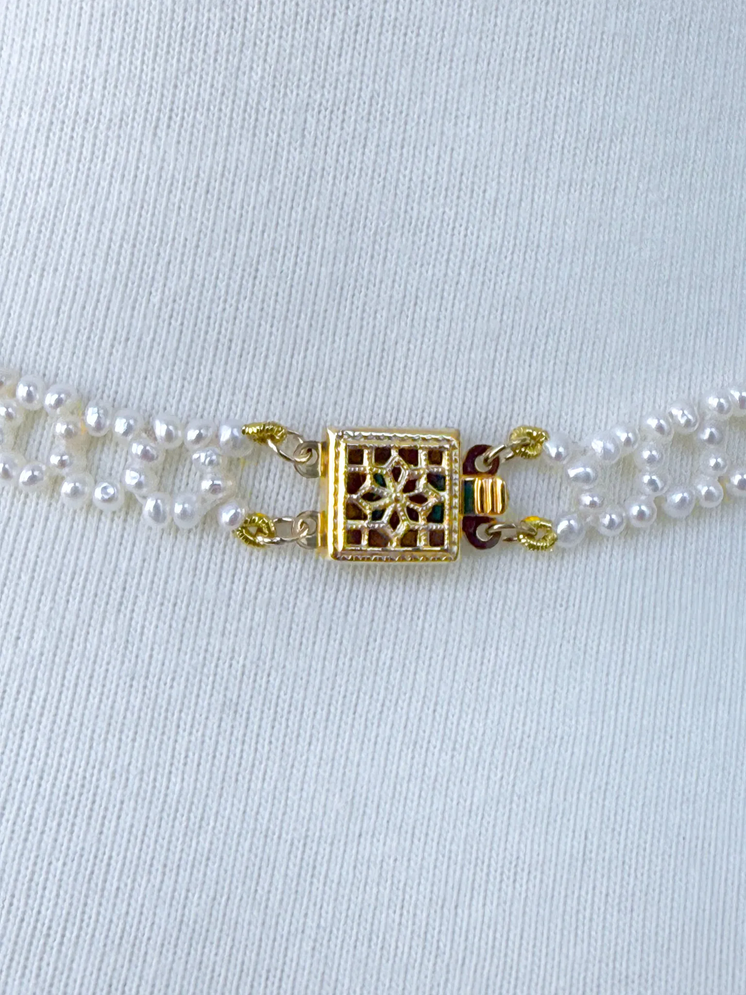 Natural Pearl Woven Necklace with Floral Mosaic Centerpiece & Gold Clasp - Image 6