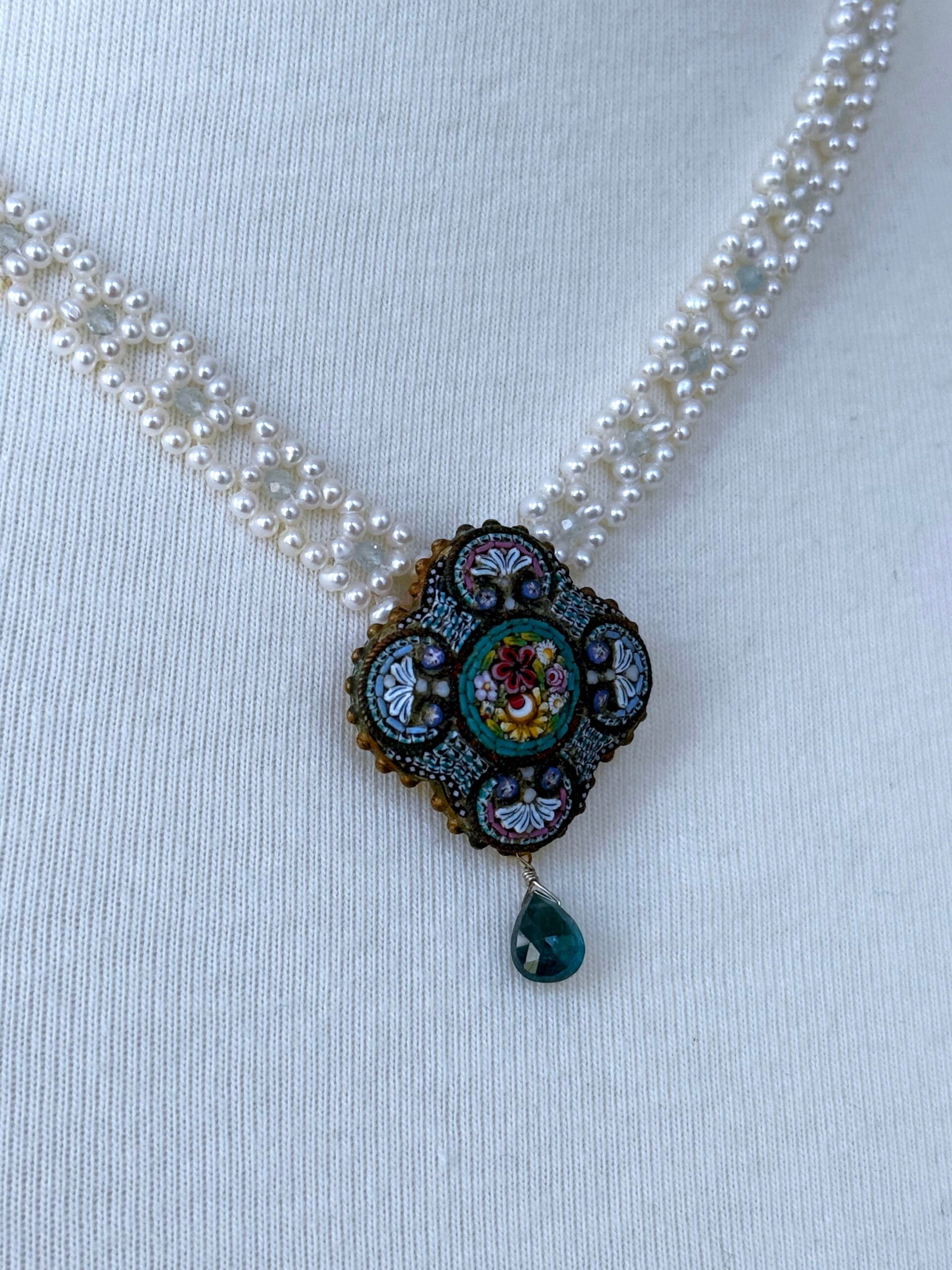 Natural Pearl Woven Necklace with Floral Mosaic Centerpiece & Gold Clasp - Image 9