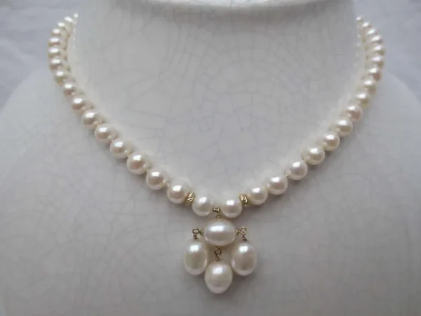 Pearl Necklace with Baroque Pearl Centerpiece & 14k Gold Clasp