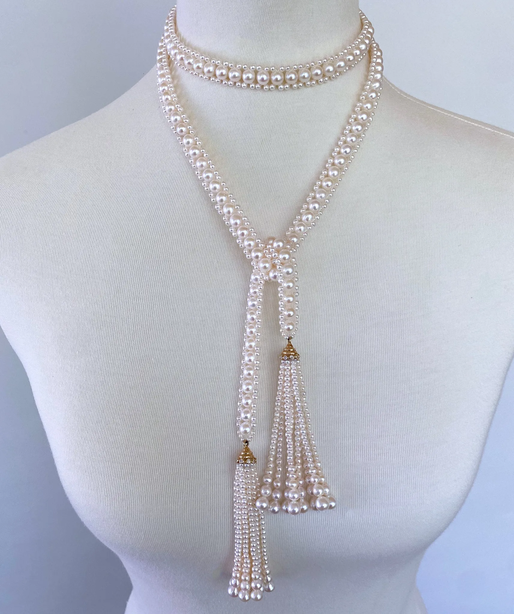 Pearl Sautoir with 14 Karat Gold and Diamond Cup and Pearl Tassels - Image 3