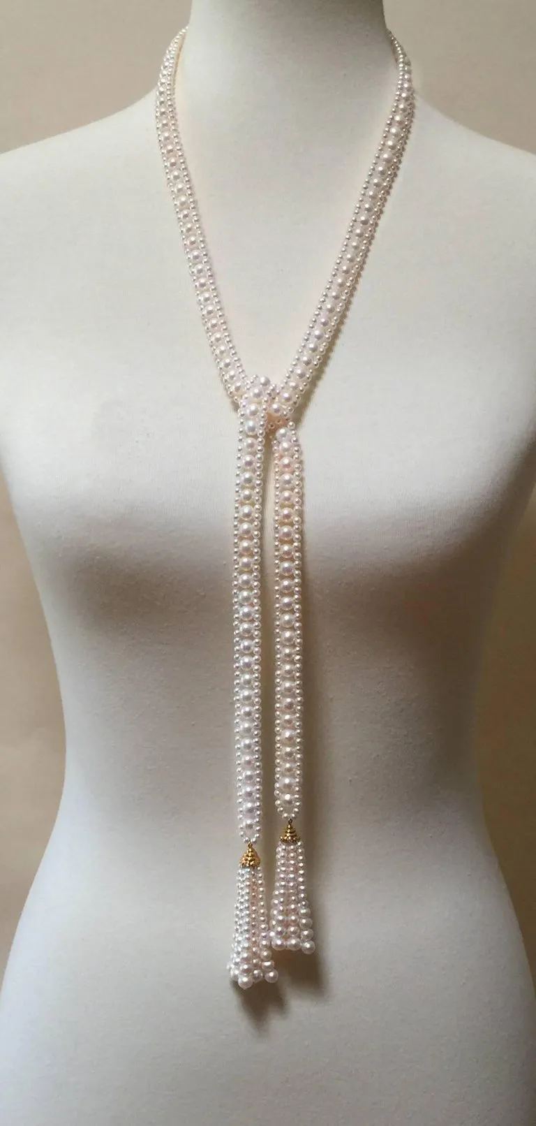 Pearl Sautoir with 14 Karat Gold and Diamond Cup and Pearl Tassels - Image 9