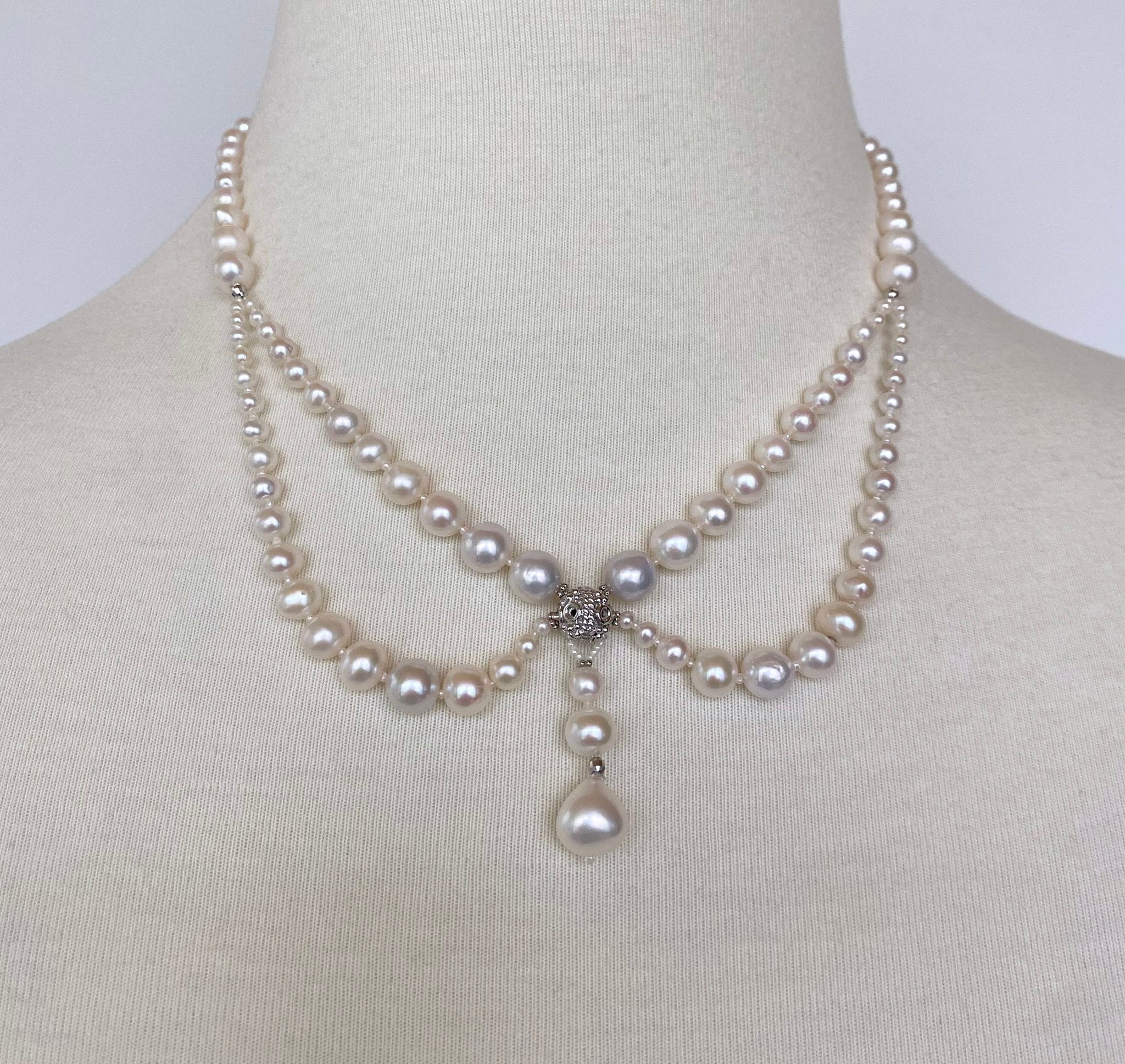 Victorian Inspired Pearl and Rhodium Draped Romance Necklace - Image 4