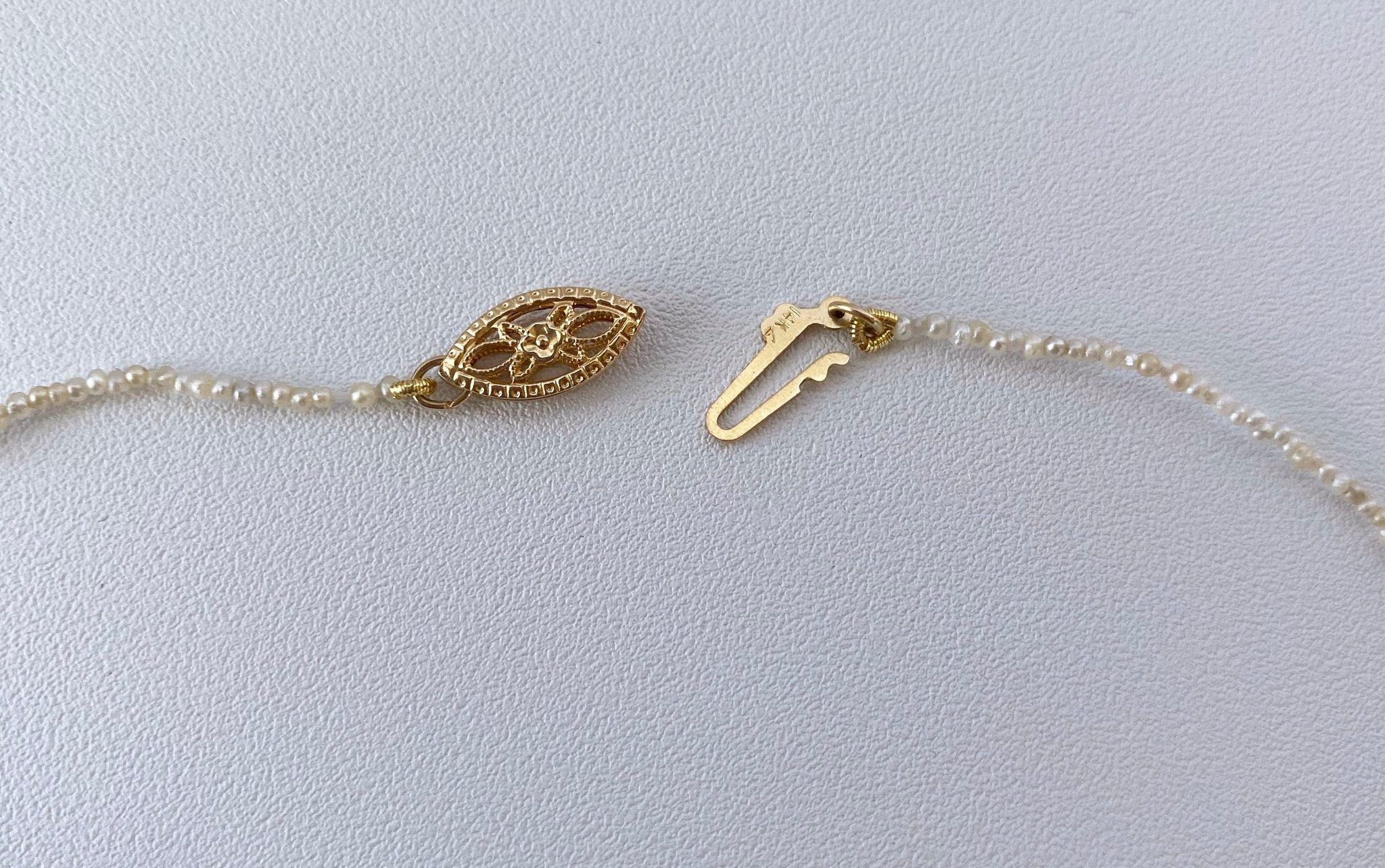 Vintage Seed Pearl Necklace with Peridot and 14k Yellow Gold - Image 7