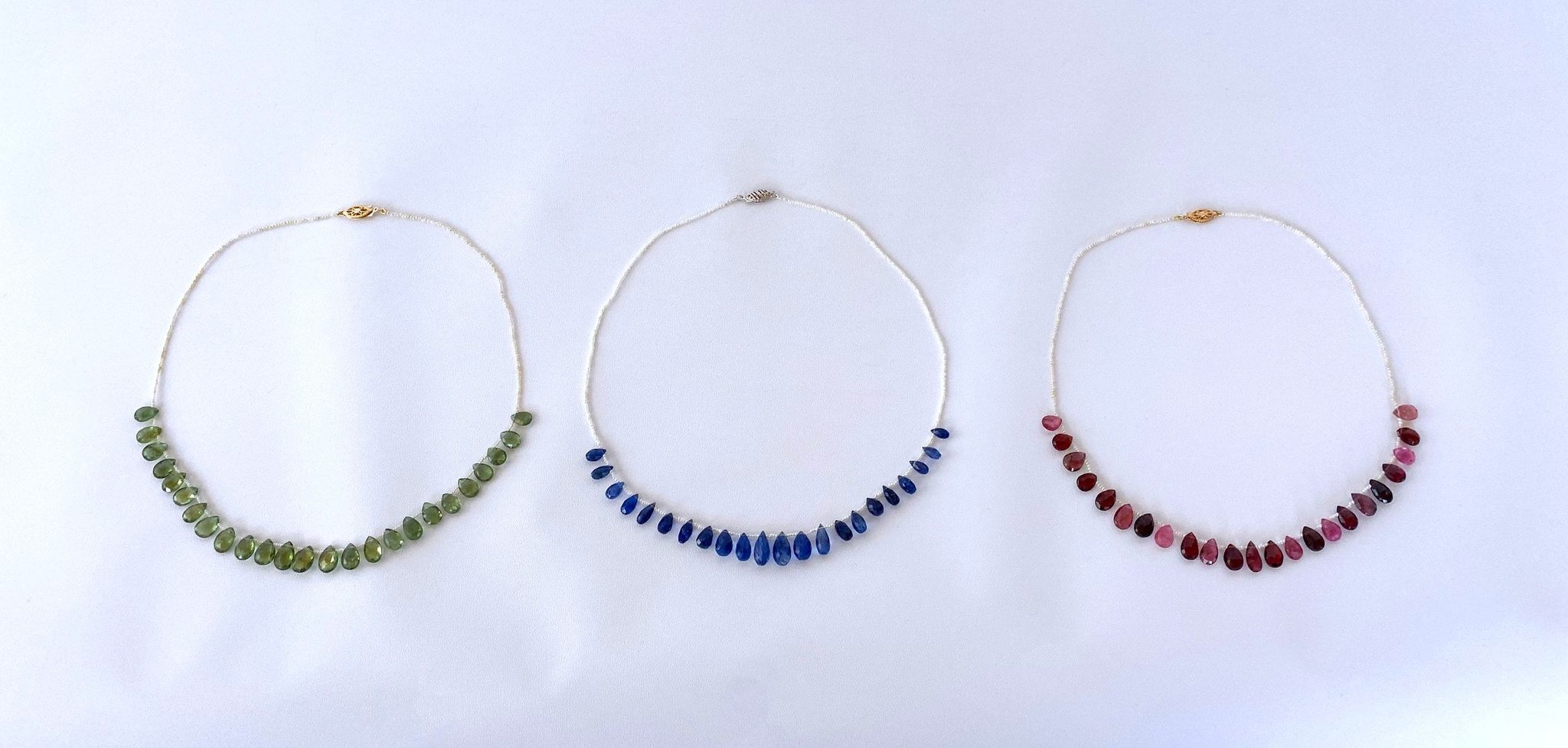 Vintage Seed Pearl Necklace with Peridot and 14k Yellow Gold - Image 9